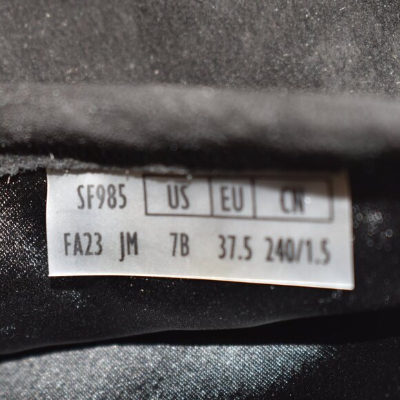 $650 Stuart Weitzman Stretch Suede POINTY TOE HEEL Booties Black Sock 7 (PB21) - Picture 8 of 8